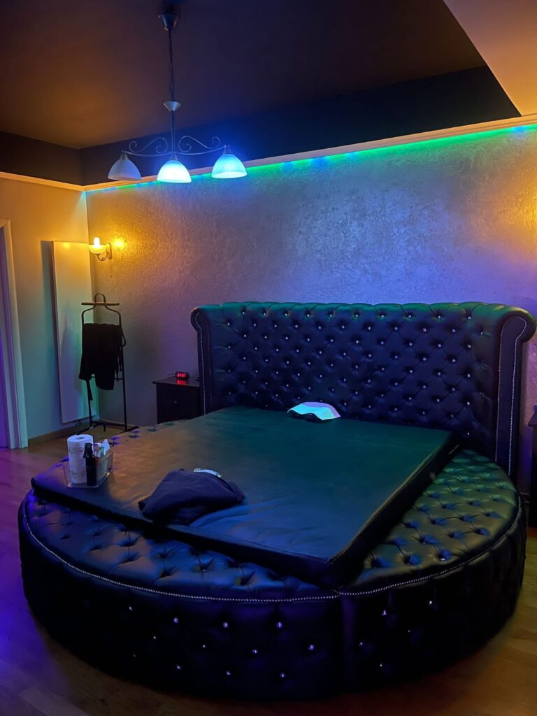 Secret Massage Lounge 3